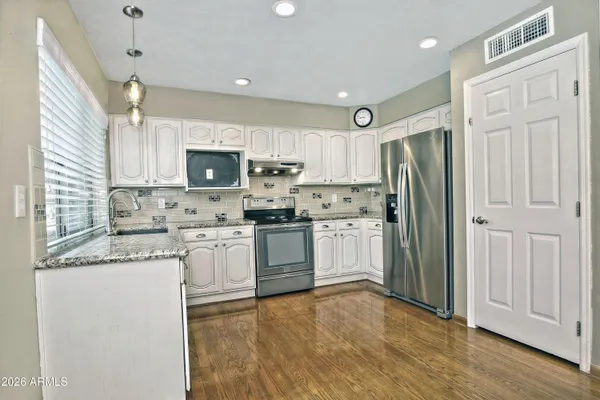 $725,000 | 1335 East Sunburst Lane, Tempe, AZ 85284