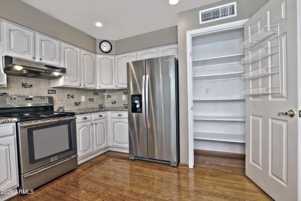 $725,000 | 1335 East Sunburst Lane, Tempe, AZ 85284