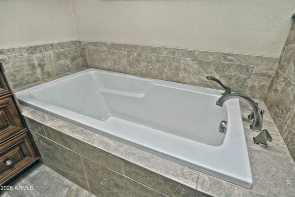 $725,000 | 1335 East Sunburst Lane, Tempe, AZ 85284