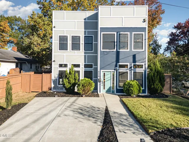 a picture of a wall with a picture of floor