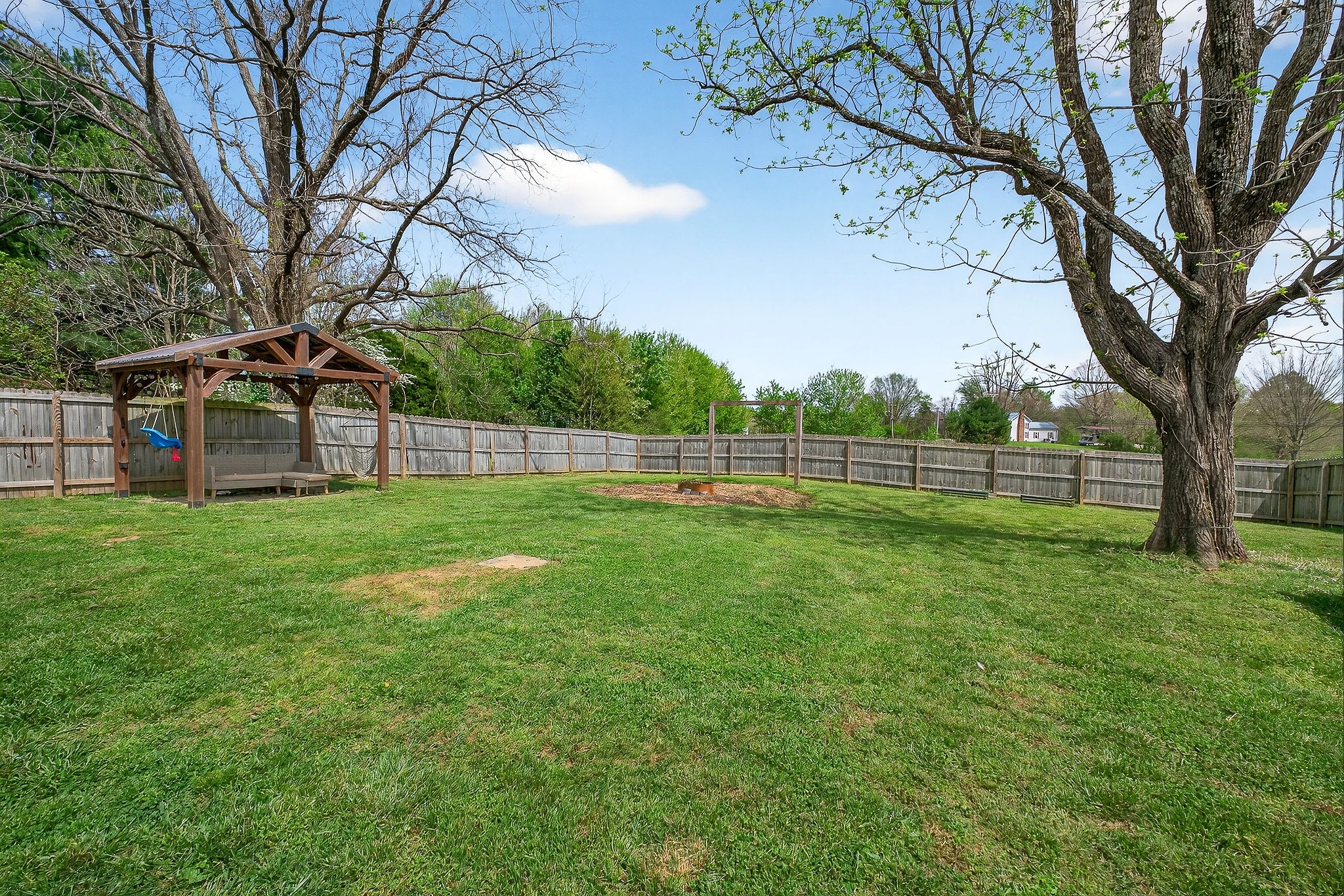 348 Burley Street Sparta, TN 38583 - Photo 8 of 35