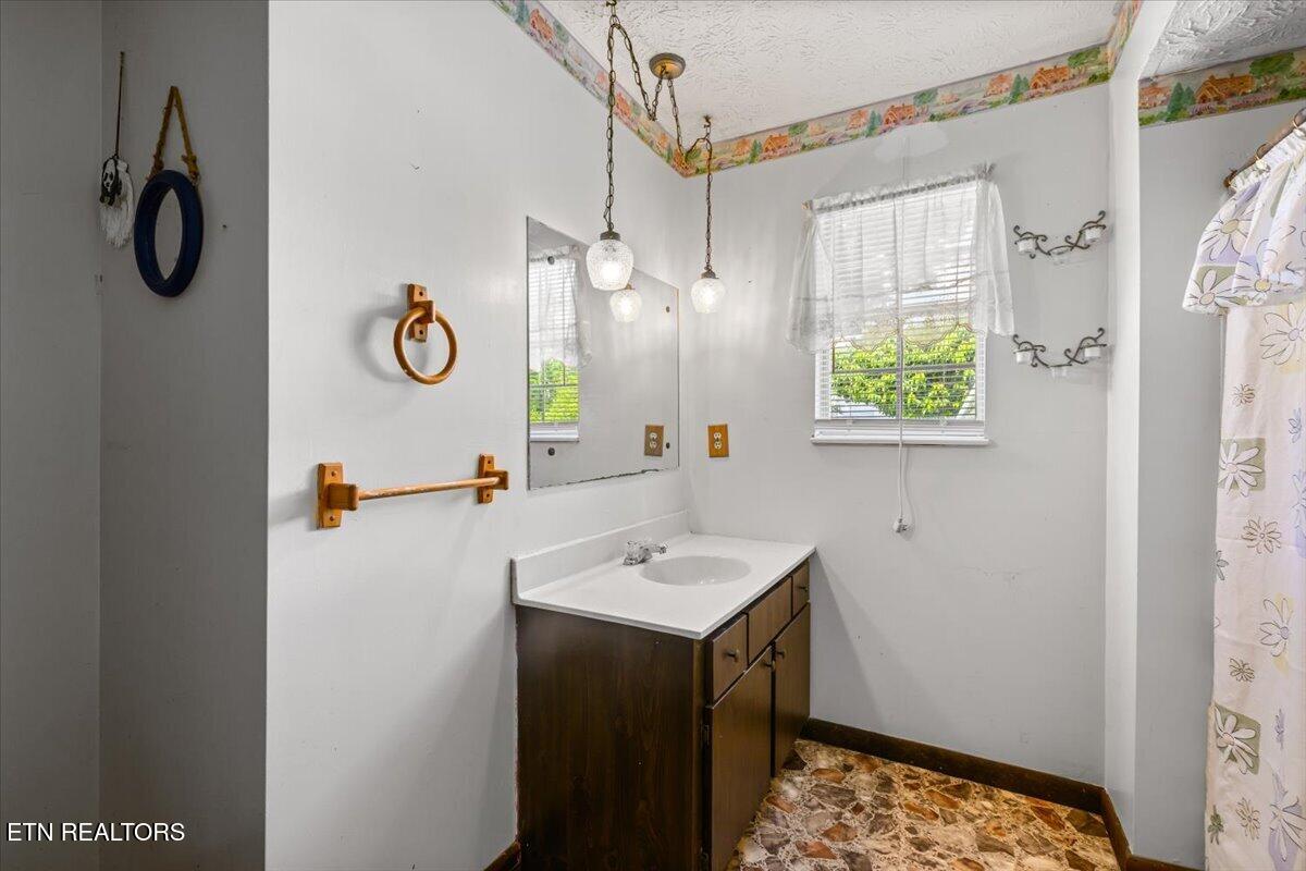 509 Prospect Street La Follette, TN 37766 - Photo 21 of 36 33-509 Prospect St