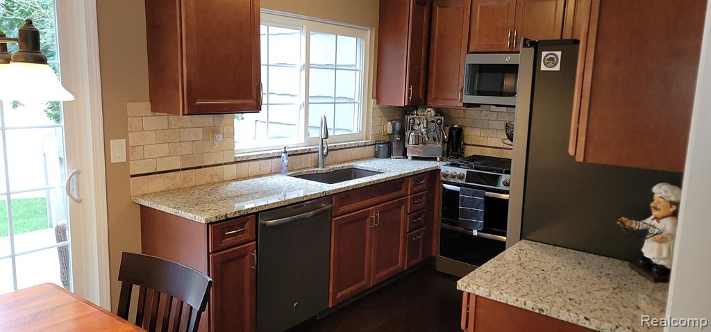 1520 Hidden Valley Lane Rochester Hills, MI 48306 - Photo 13 of 29