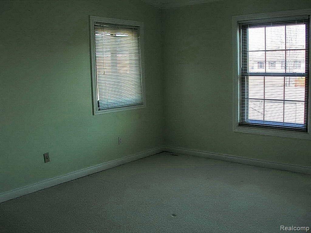 22130 Edgewater, Unit 174 Novi, MI 48375 - Photo 7 of 12 Master Bedroom
