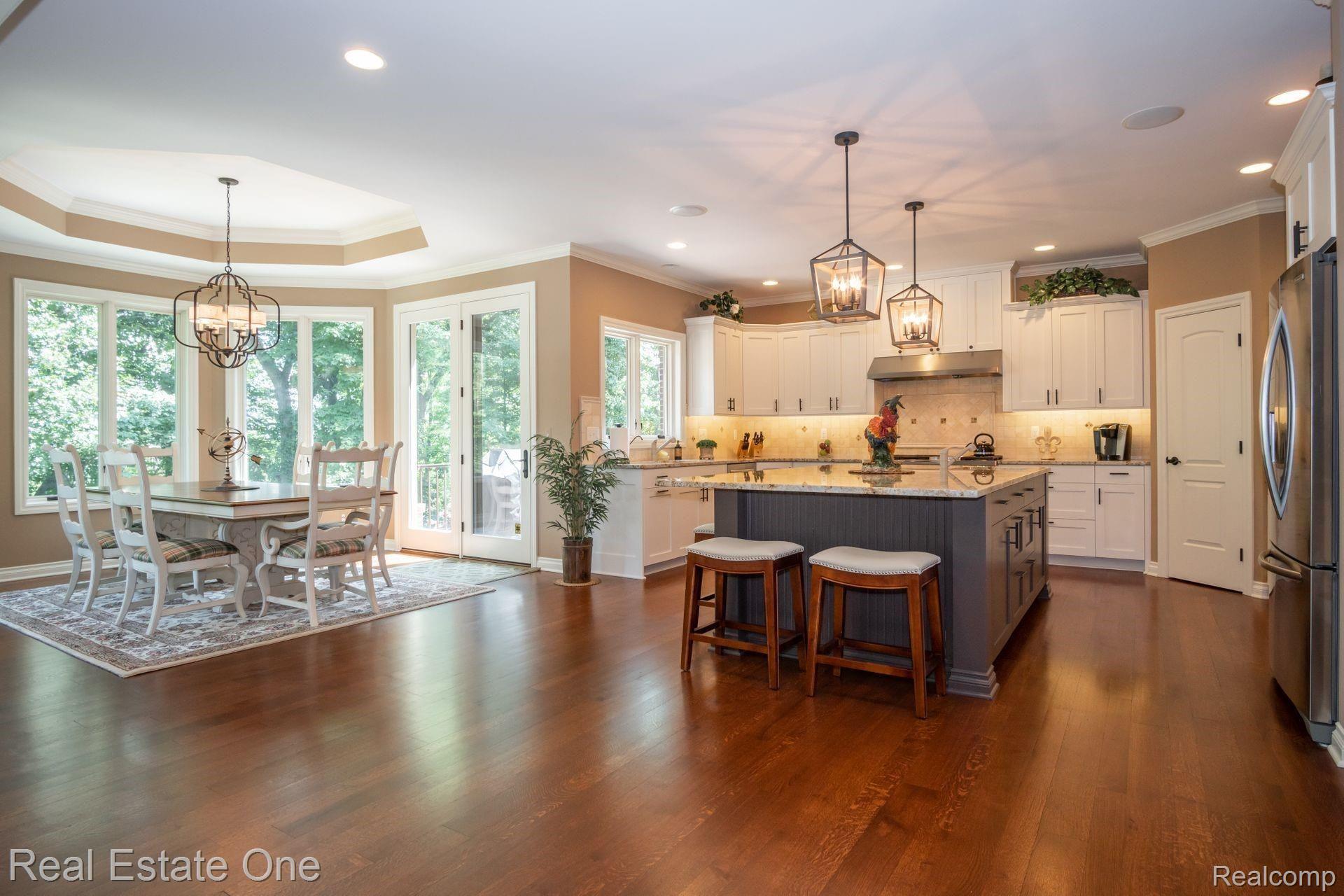 9091 Northpointe Ridge Brighton, MI 48114 - Photo 15 of 56 This kitchen is huge!