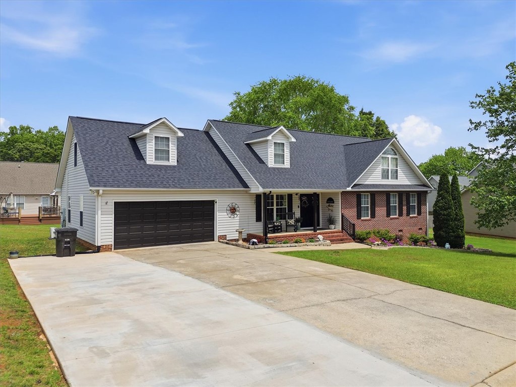 166 Amberwood Drive Anderson, SC 29621 - Photo 26 of 38 This charming home offers a spacious driveway and an inviting front facade.