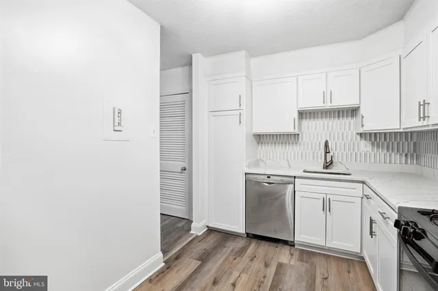 $284,888 | 1300 Army Navy Drive, Unit 124, Arlington, VA 22202