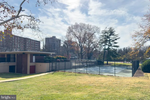 $284,888 | 1300 Army Navy Drive, Unit 124, Arlington, VA 22202