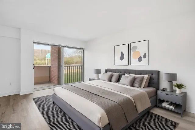 $284,888 | 1300 Army Navy Drive, Unit 124, Arlington, VA 22202