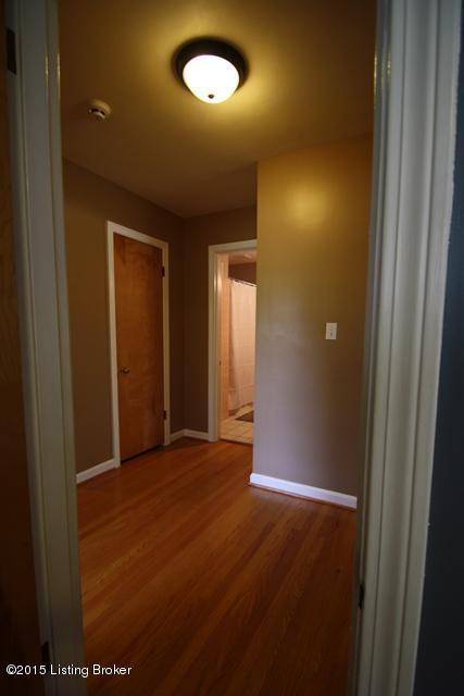 4409 Kinloch Road Louisville, KY 40207 - Photo 11 of 23 8