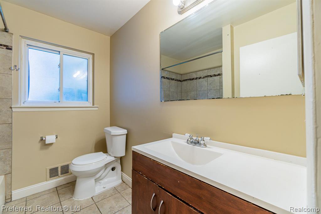 4045 Burns Street Inkster, MI 48141 - Photo 12 of 28