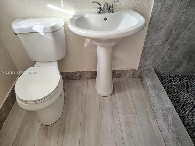 $1,300 | 1200 Northeast 110th Street, Unit 4, Miami, FL 33161