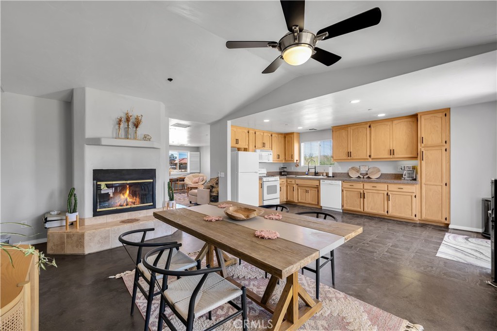 7381 Sunset Road Joshua Tree, CA 92252 - Photo 9 of 39