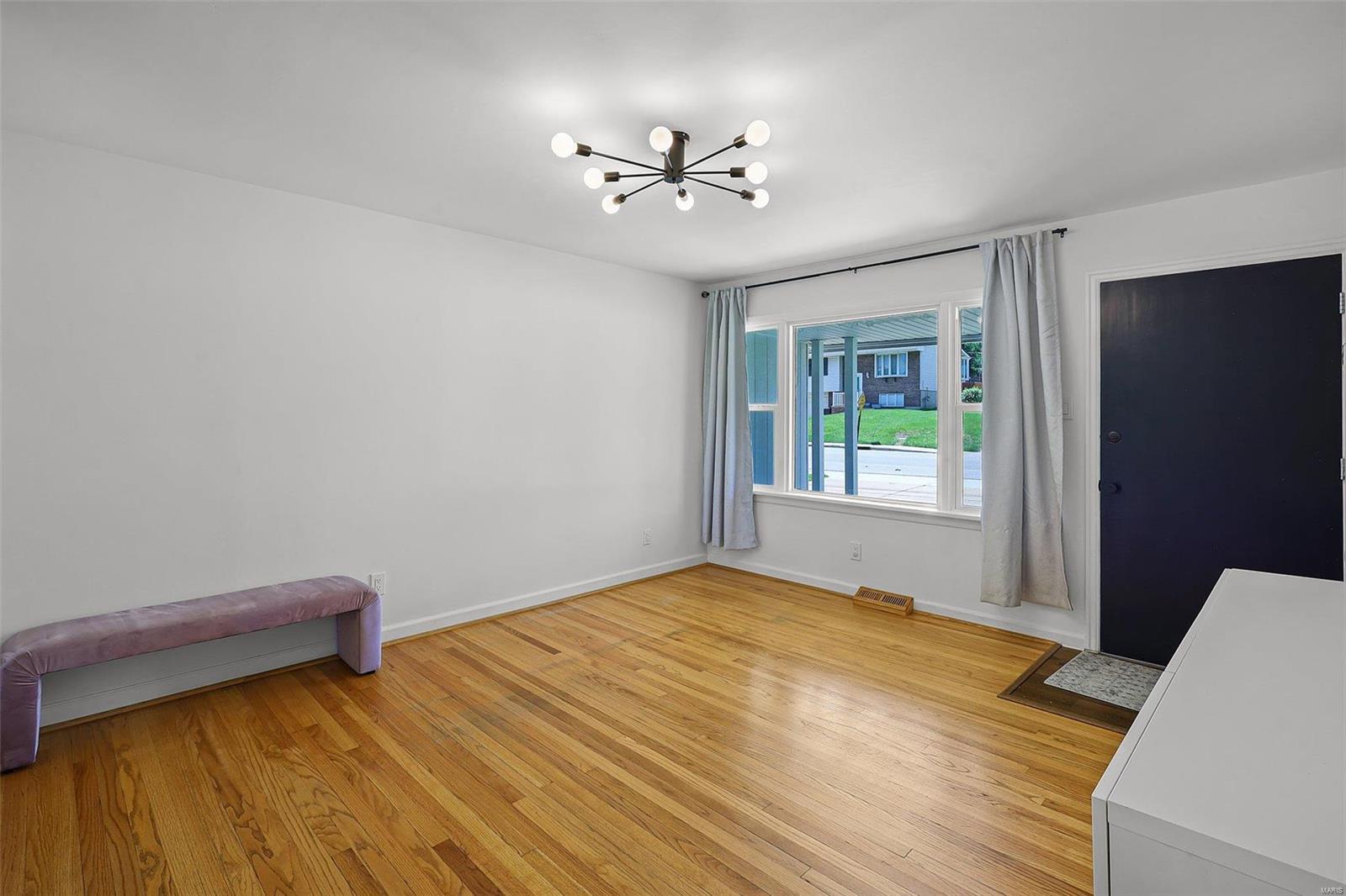 11004 Mueller Road St. Louis, MO 63123 - Photo 2 of 22 Gallery Image 2