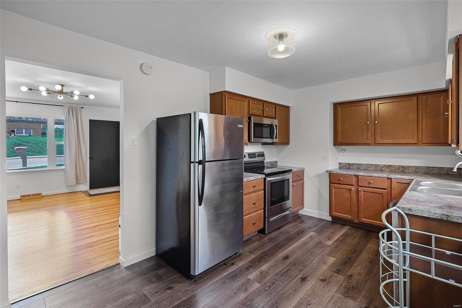 11004 Mueller Road St. Louis, MO 63123 - Photo 4 of 22 Gallery Image 4