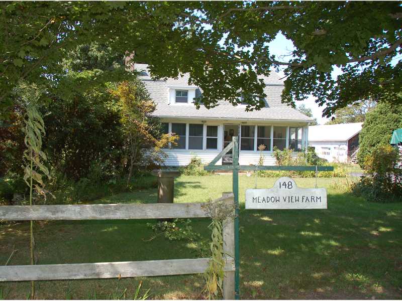 Exterior Front. 148 Dunns Corner Road Westerly RI Main house on 18 acres with 2 two  bedroom cottages