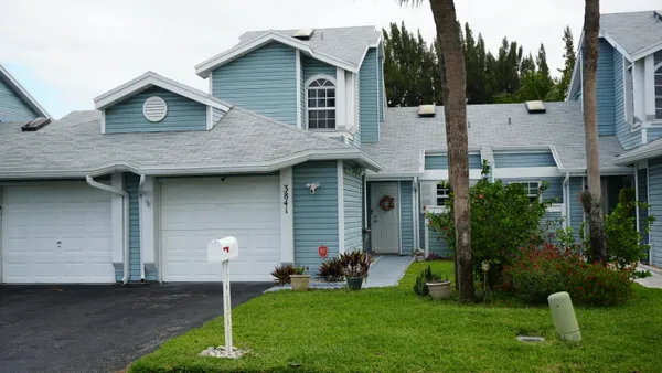 $289,500 | 3841 Island Club Circle East, Lake Worth, FL 33462