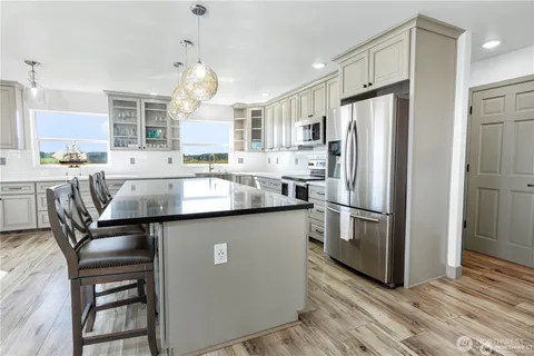 $895,000 | 26987 Highway 20, Oak Harbor, WA 98277