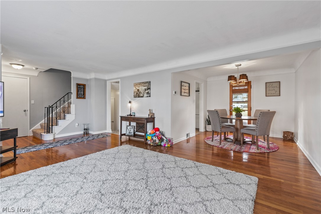 4892 Westbourne Road Cleveland, OH 44124 - Photo 5 of 24