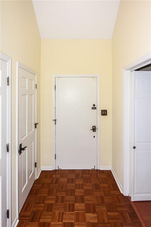 5854 Ravine Road Indianapolis, IN 46220 - Photo 2 of 25 Gallery Image 2