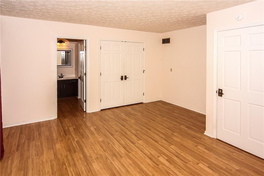 5854 Ravine Road Indianapolis, IN 46220 - Photo 16 of 25 Gallery Image 16
