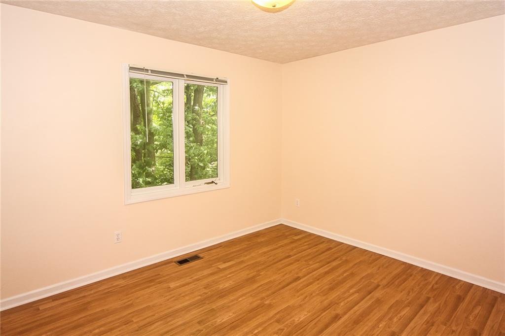 5854 Ravine Road Indianapolis, IN 46220 - Photo 21 of 25 Gallery Image 21