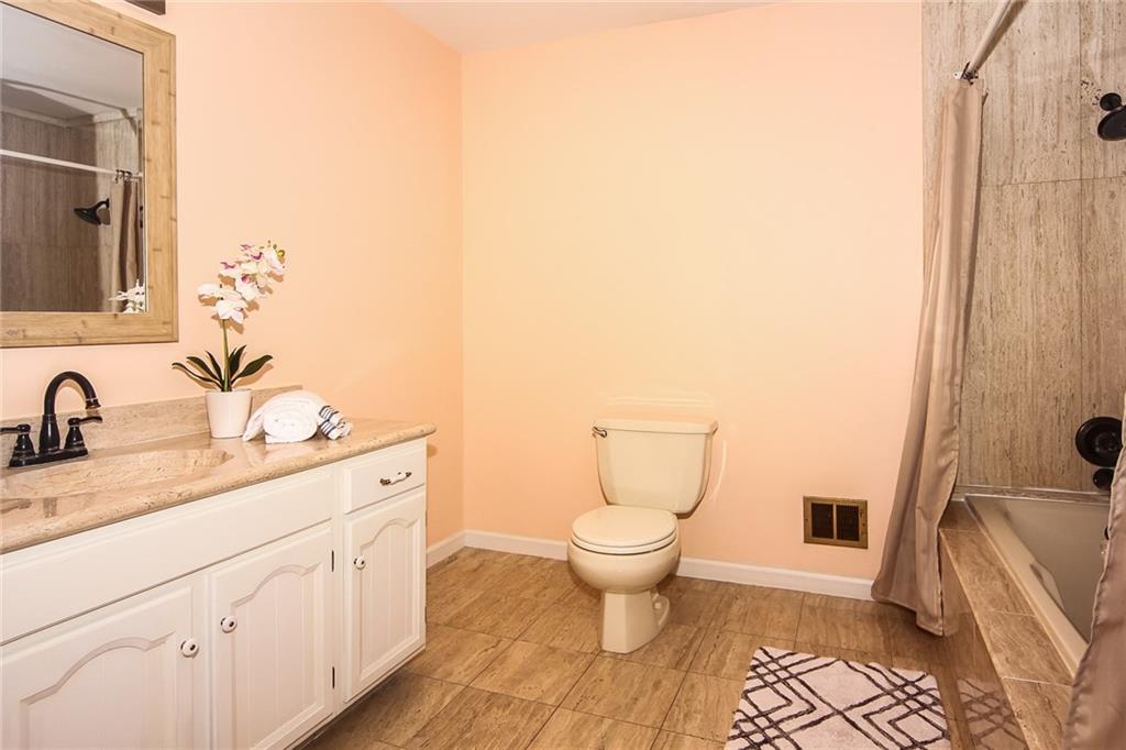 5854 Ravine Road Indianapolis, IN 46220 - Photo 22 of 25 Gallery Image 22