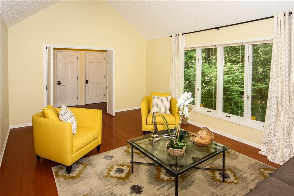 5854 Ravine Road Indianapolis, IN 46220 - Photo 4 of 25 Gallery Image 4