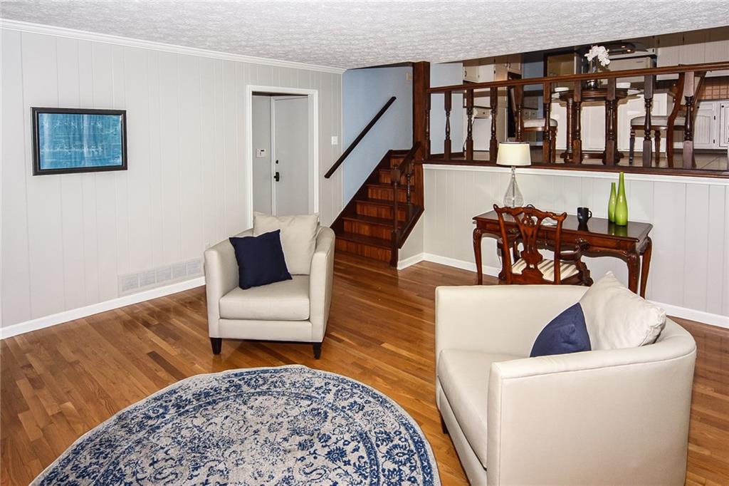 5854 Ravine Road Indianapolis, IN 46220 - Photo 10 of 25 Gallery Image 10