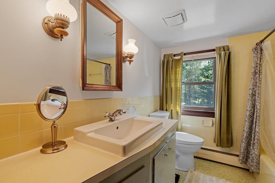 547 Manchester Road Auburn, NH 03032 - Photo 22 of 33 Gallery Image 22