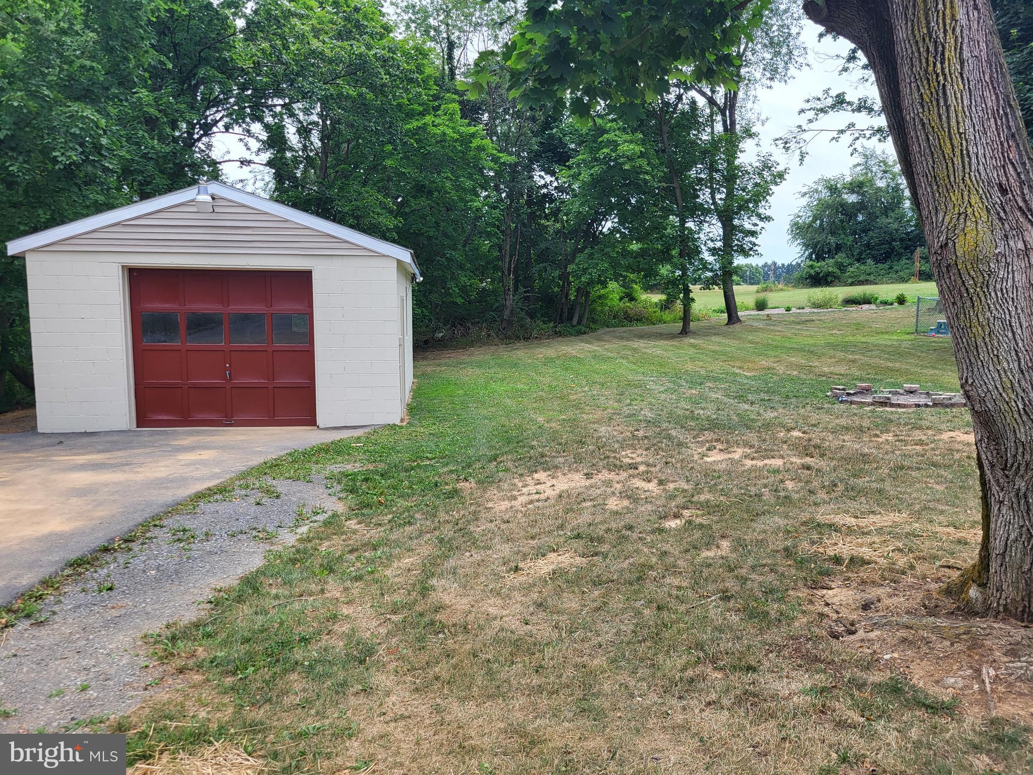 228 Warm Spring Road Chambersburg, PA 17202 - Photo 18 of 19 Garage/yard