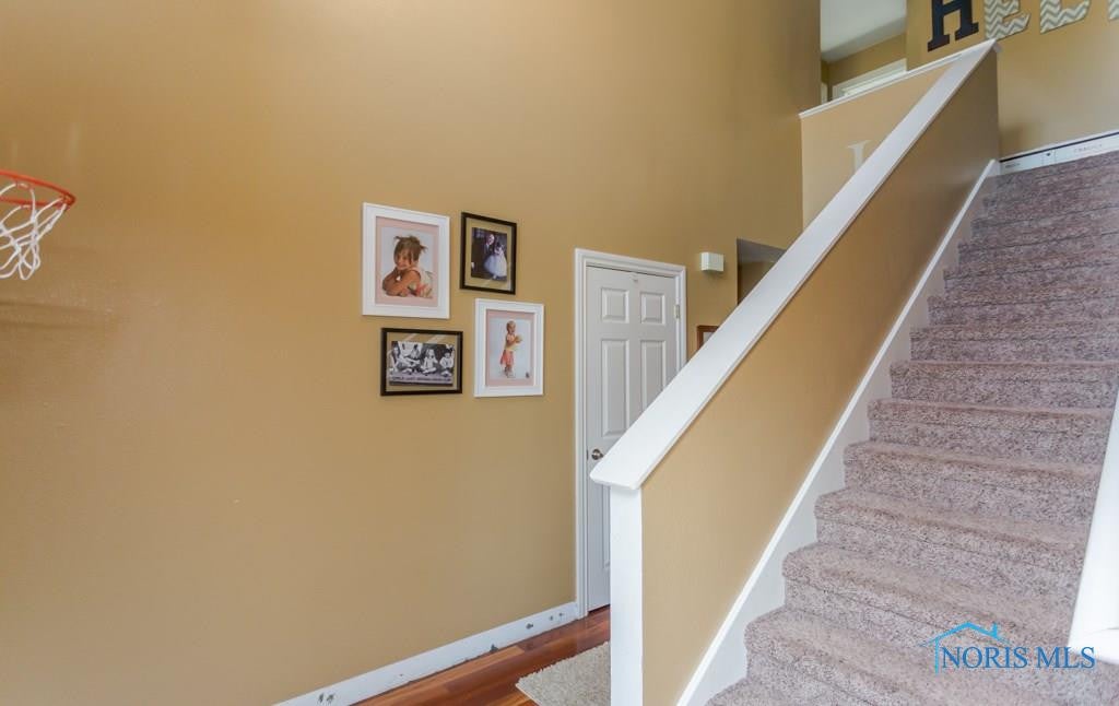 308 North Stadium Road Oregon, OH 43616 - Photo 2 of 29 Gallery Image 2