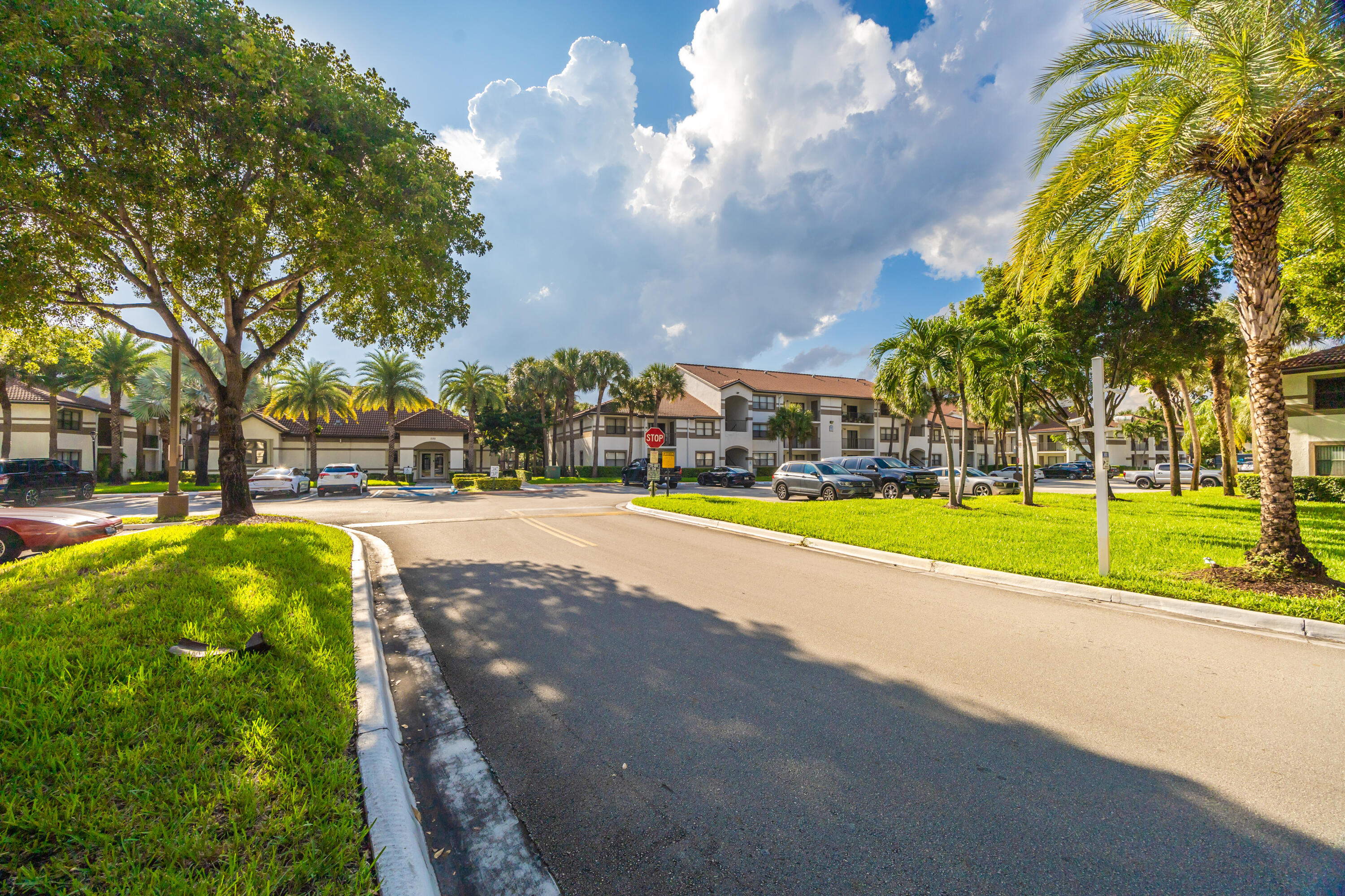 550 South Park Road, Unit 318 Hollywood, FL 33021 - Photo 26 of 27 a view of swimming pool with outdoor seating and yard