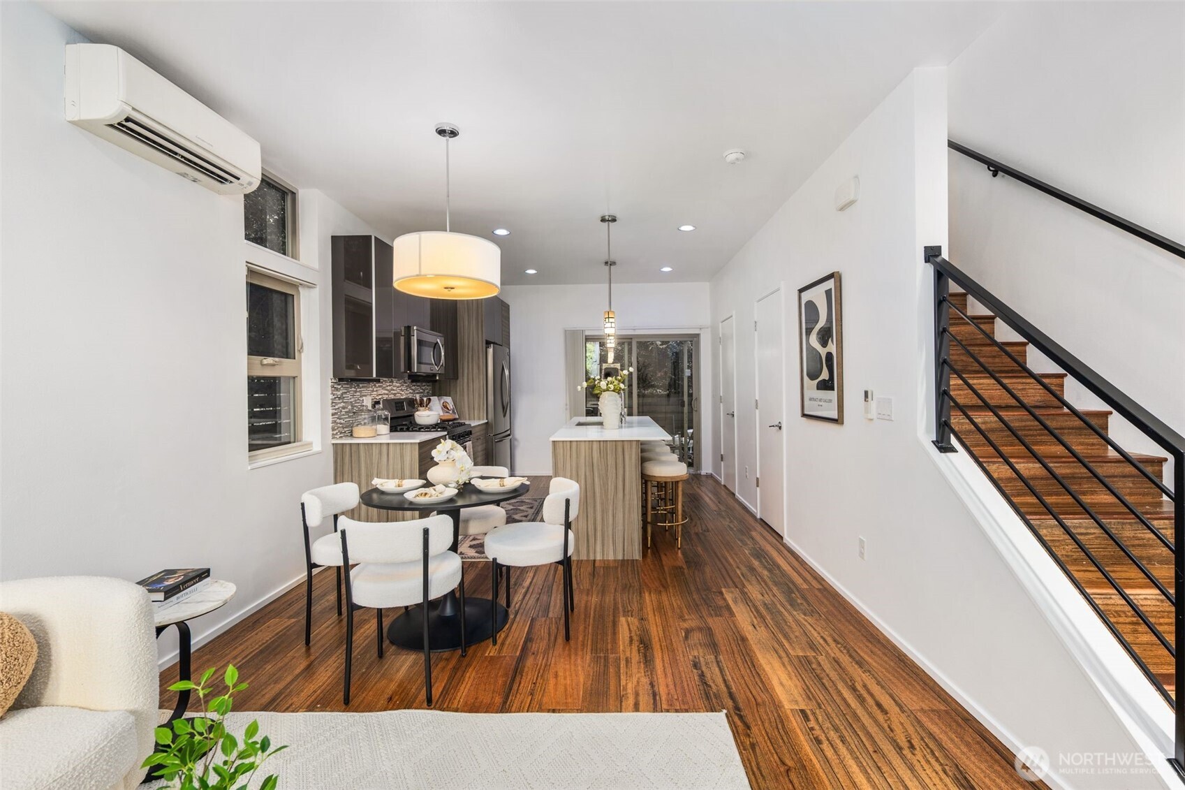 721 26th Avenue South, Unit B Seattle, WA 98144 - Photo 14 of 38