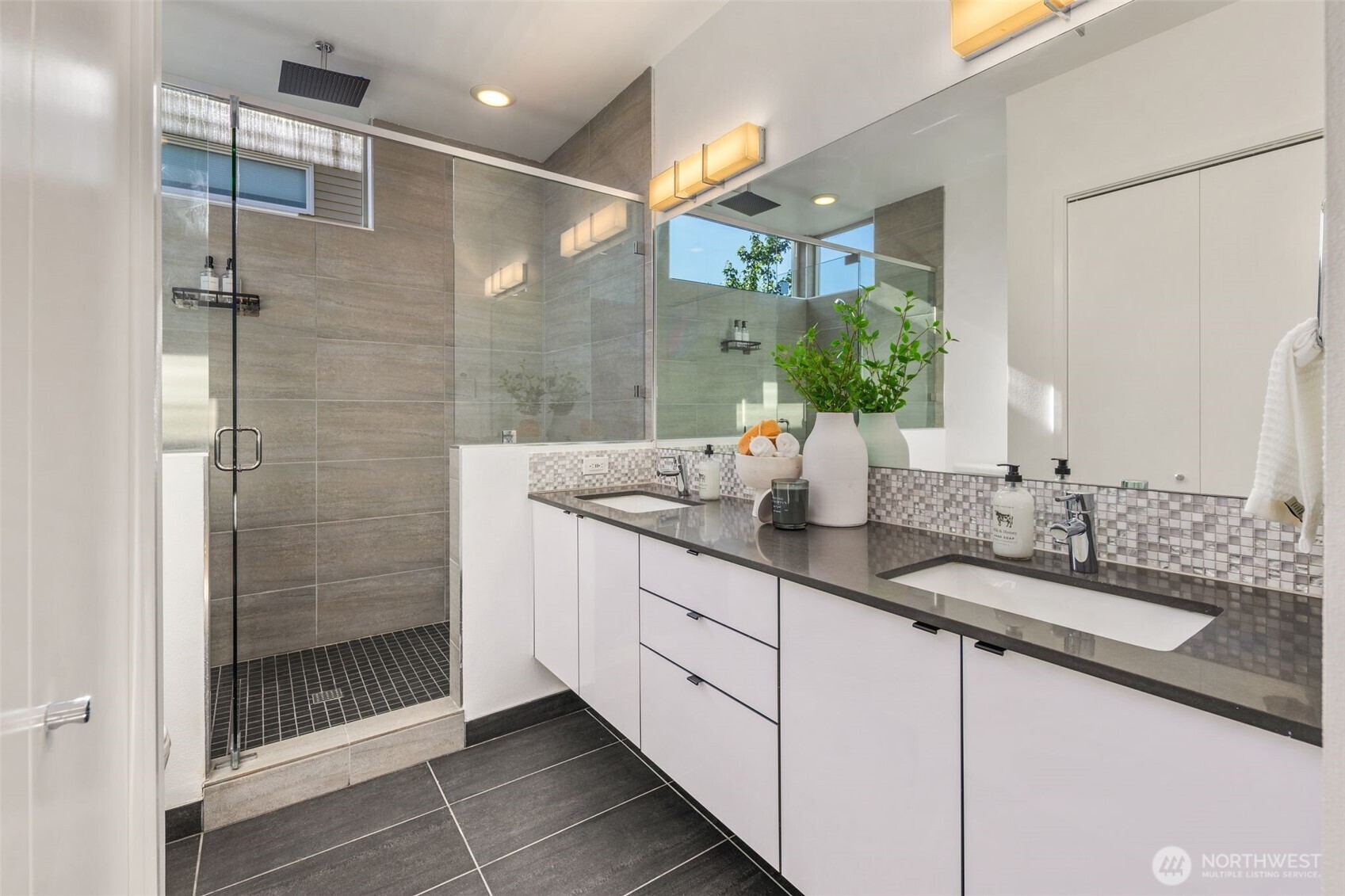 721 26th Avenue South, Unit B Seattle, WA 98144 - Photo 25 of 38