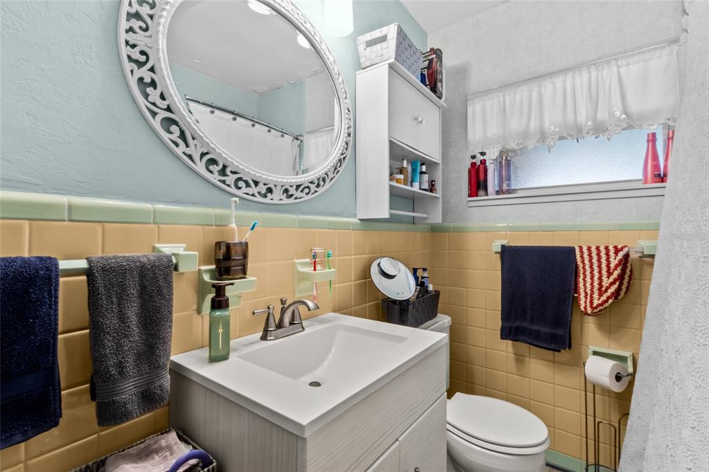 508 Valencia Road Venice, FL 34285 - Photo 14 of 30 Gallery Image 14