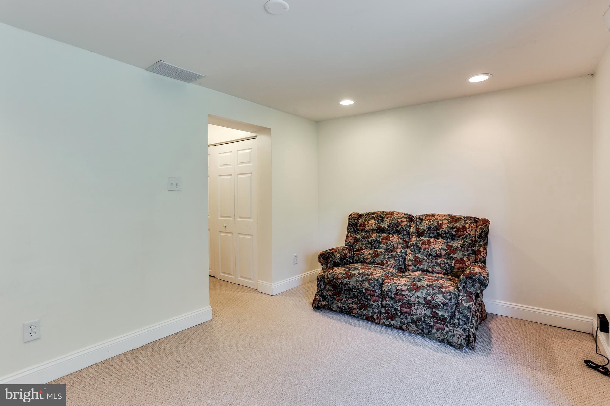 20 Garrison Ridge Court Owings Mills, MD 21117 - Photo 13 of 15 Family Room