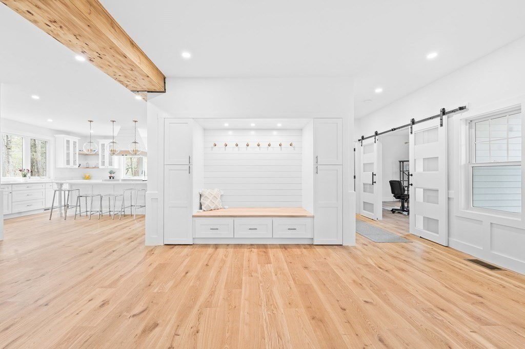25 Meadowbrook Road Dover, MA 02030 - Photo 8 of 41 Gallery Image 8