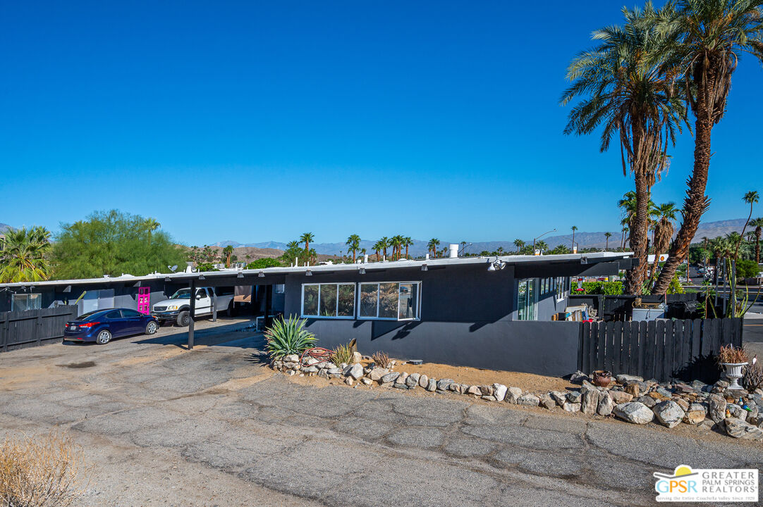 39910 Bird Lane Rancho Mirage, CA 92270 - Photo 38 of 45 a view of a terrace with sitting area