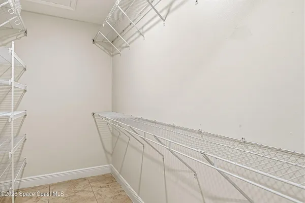 a view of utility room