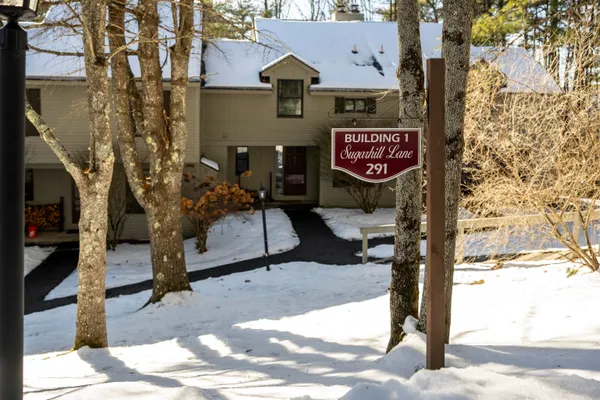 $335,000 | 291 Sugar Hill Lane, Unit 1B, Hartford, VT 05059