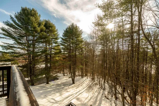 $345,000 | 291 Sugar Hill Lane, Unit 1B, Hartford, VT 05059