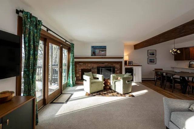 $345,000 | 291 Sugar Hill Lane, Unit 1B, Hartford, VT 05059