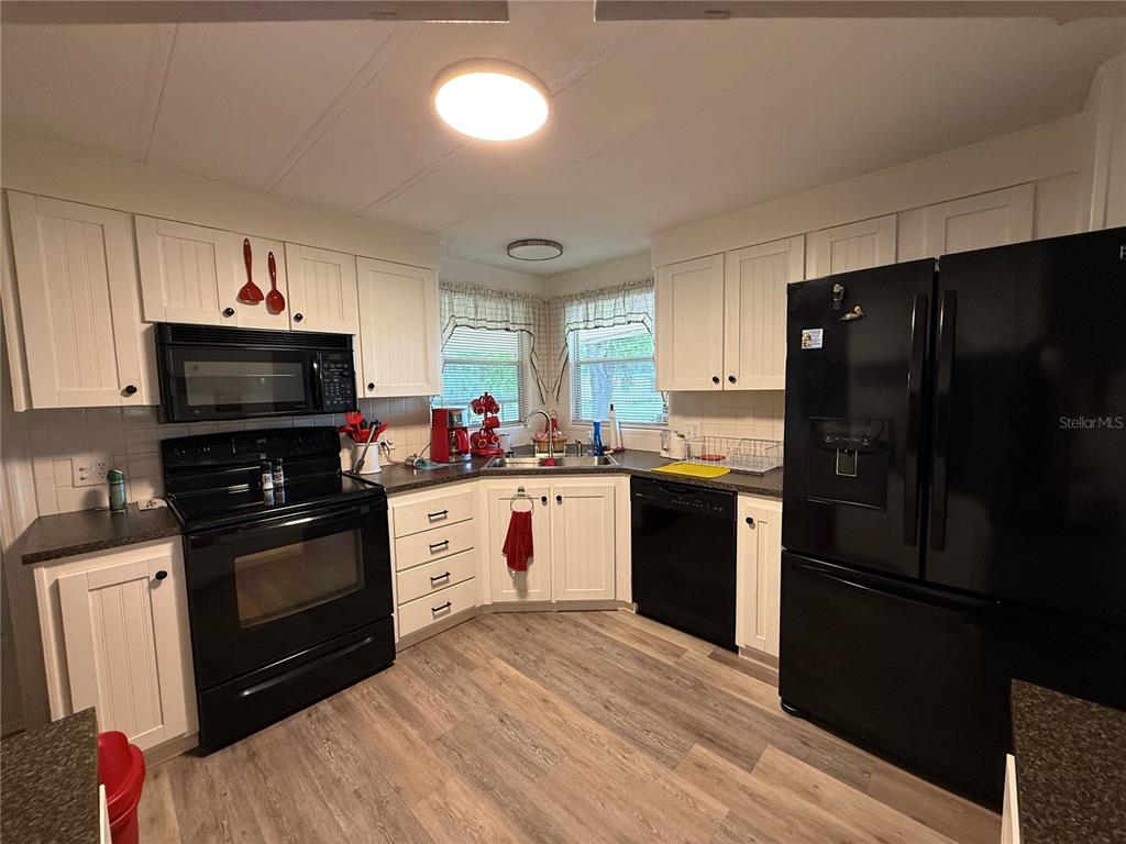 24 North Bobwhite Road Wildwood, FL 34785 - Photo 3 of 19