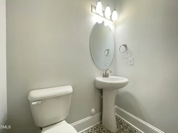$2,245 | 424 Slomo Court, Wake Forest, NC 27587