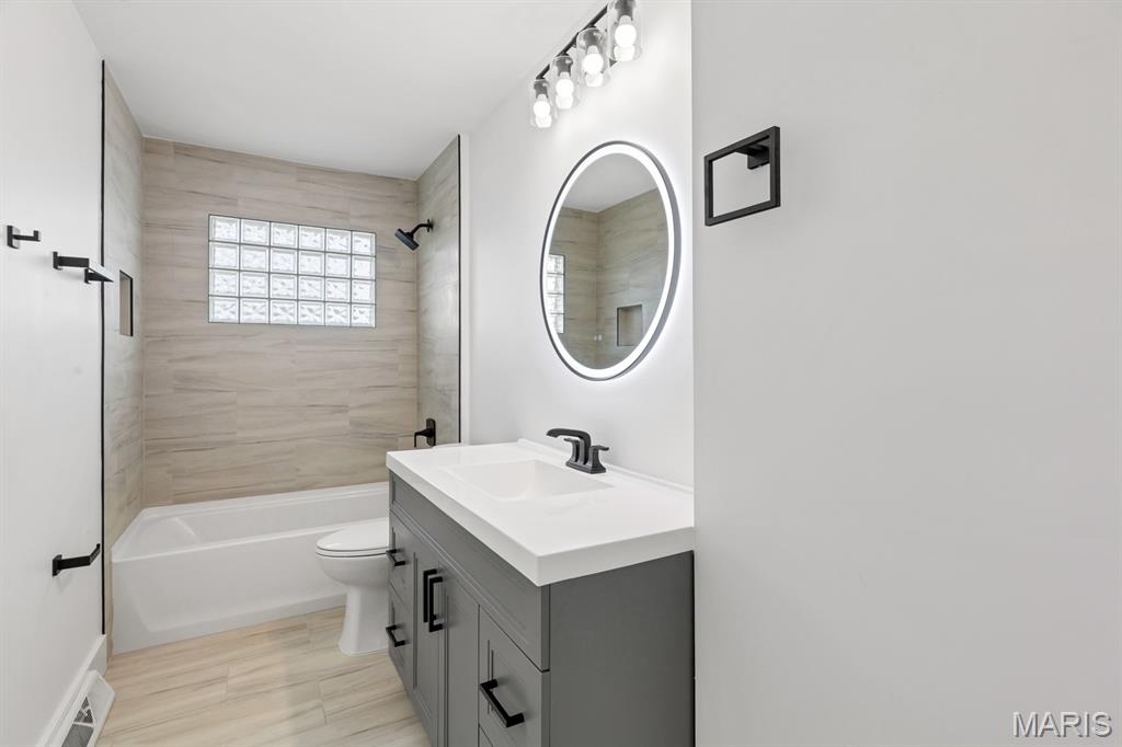 108 Maple Lane Ballwin, MO 63011 - Photo 15 of 34