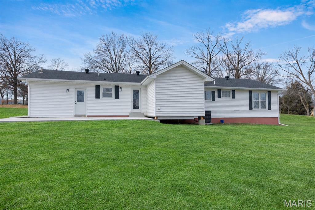 108 Maple Lane Ballwin, MO 63011 - Photo 2 of 34