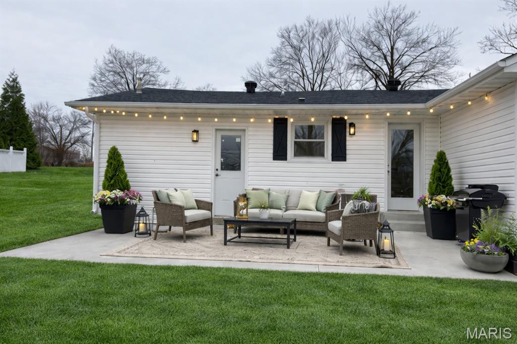 108 Maple Lane Ballwin, MO 63011 - Photo 3 of 34