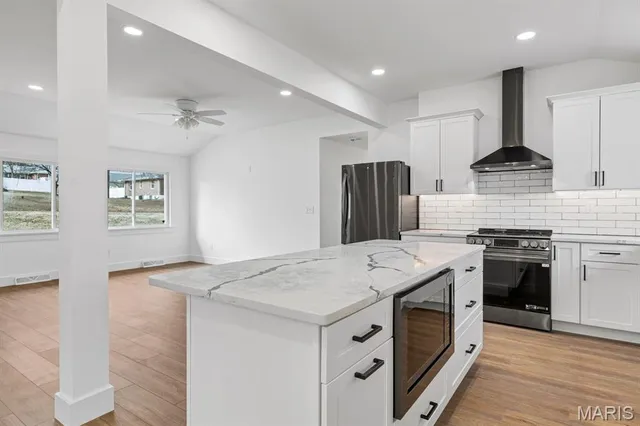 $375,000 | 108 Maple Lane, Ballwin, MO 63011