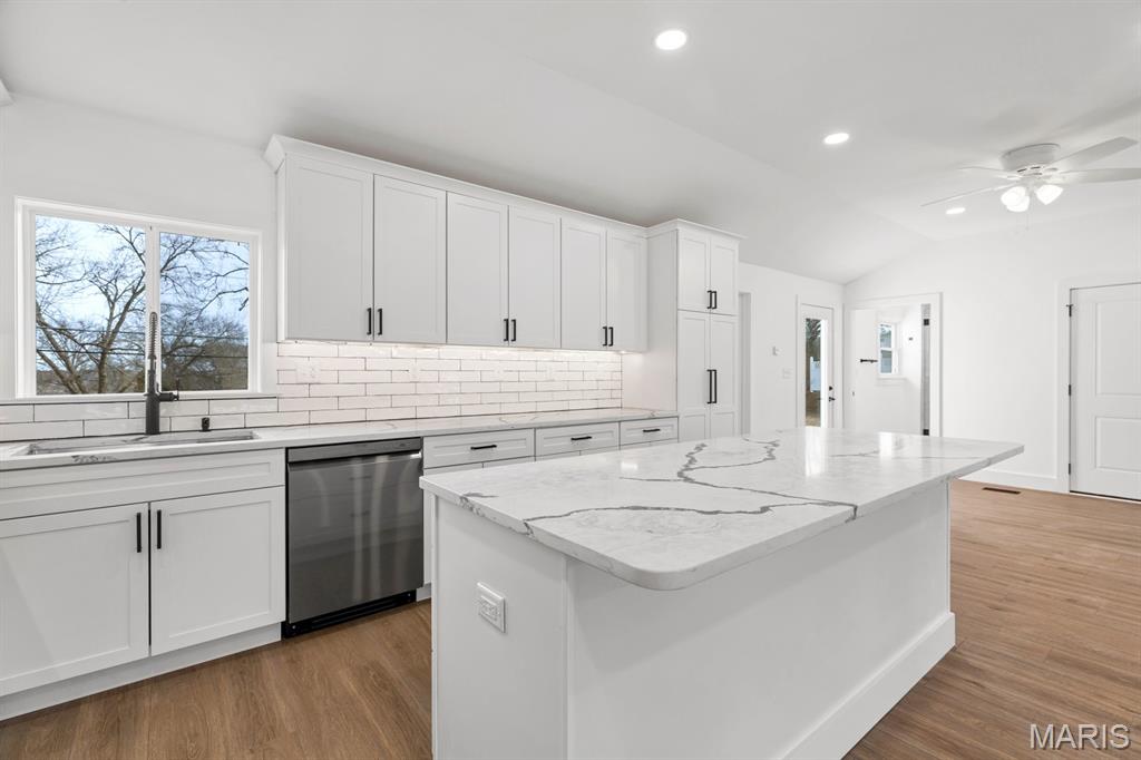 108 Maple Lane Ballwin, MO 63011 - Photo 10 of 34